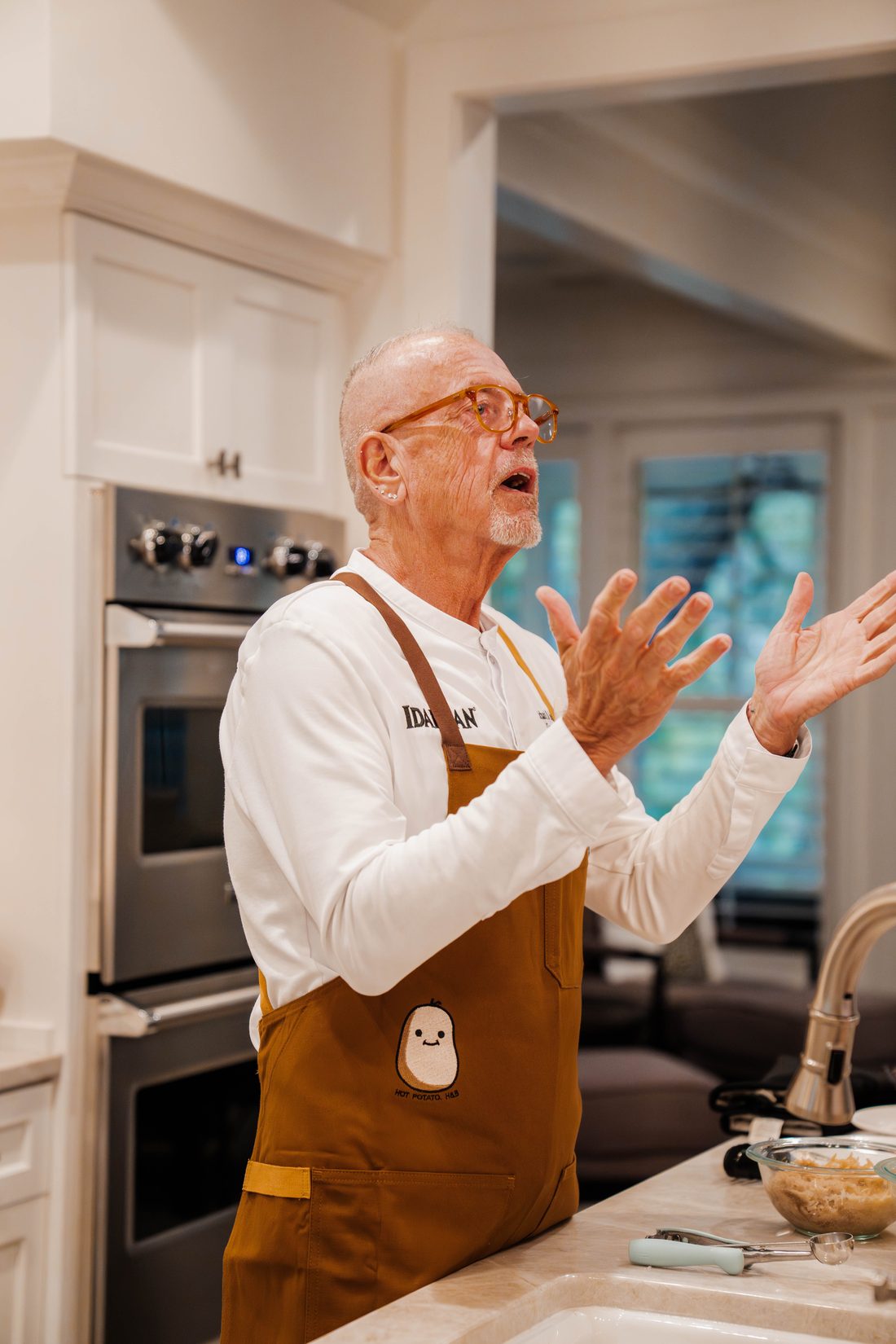 An operator collaborating with a supplier in a FoodOvation kitchen